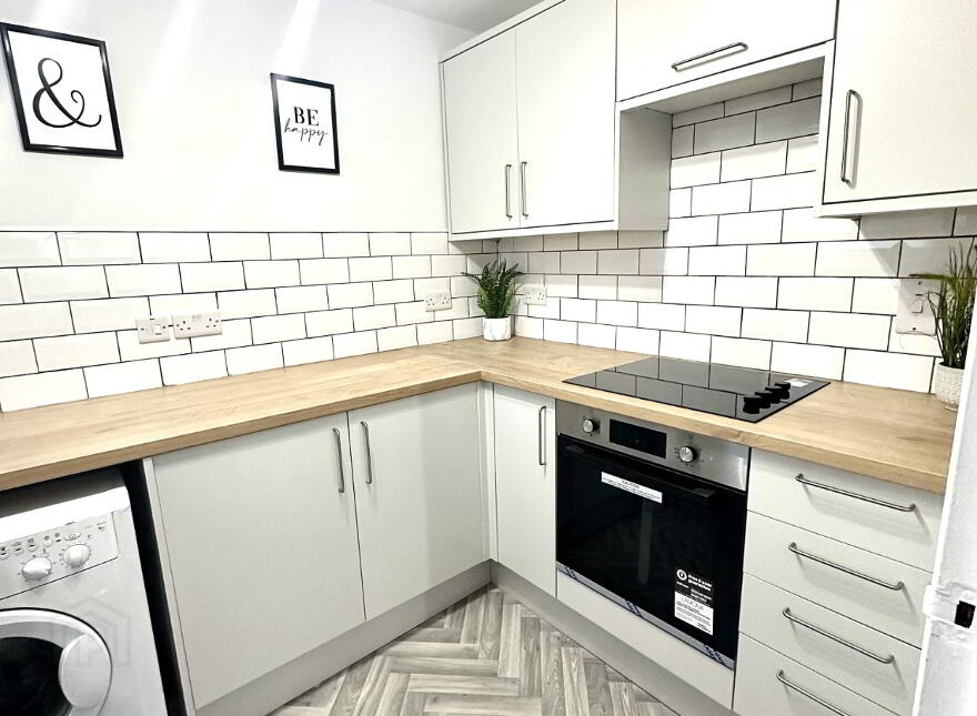 13B Moylena House, Benmore Drive, Belfast, BT10 0EG