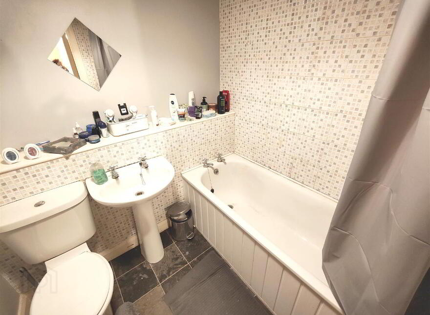 5b Heath Lodge Avenue, Belfast, BT13 3WH