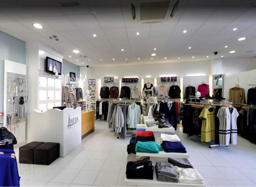 Aneva Boutique, Quintins Way, Nenagh, E45X288