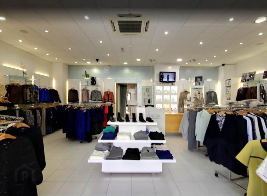 Aneva Boutique, Quintins Way, Nenagh, E45X288