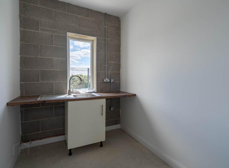 Combermore Business Park, Letterkenny Road, Lifford, F93RKW6