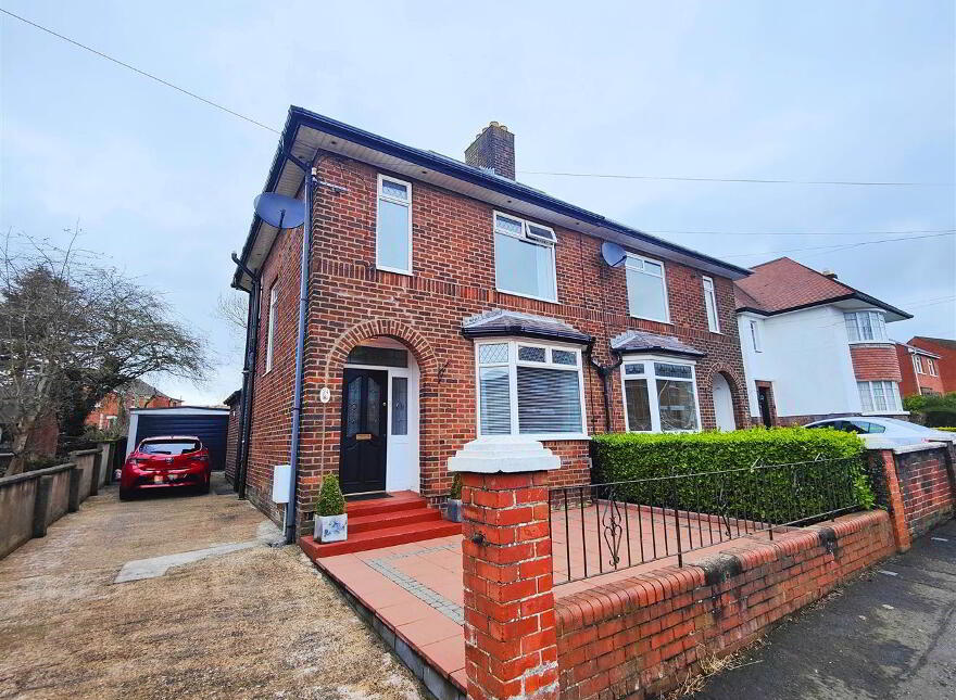 24 Wheatfield Gardens, Belfast, BT14 7HU photo