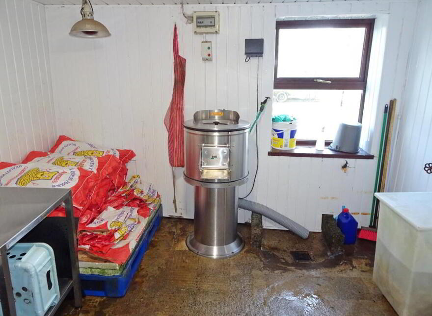 Traynors, 73 Main Street, Maguiresbridge, BT94 4RZ