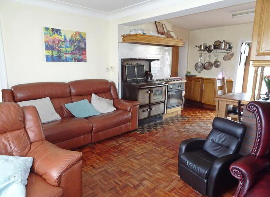 Traynors, 73 Main Street, Maguiresbridge, BT94 4RZ