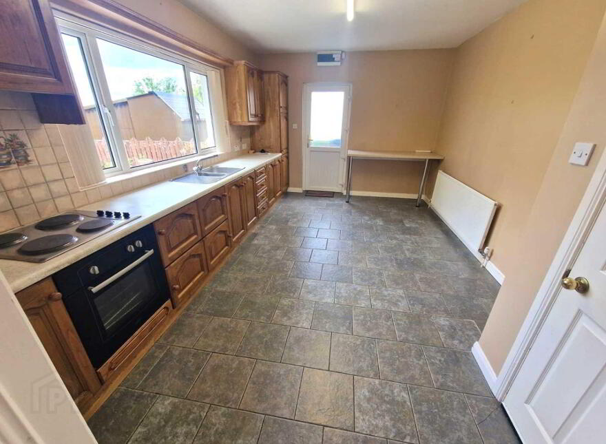 9 Cherryhill, Lisnaskea, Enniskillen, BT92 0LE