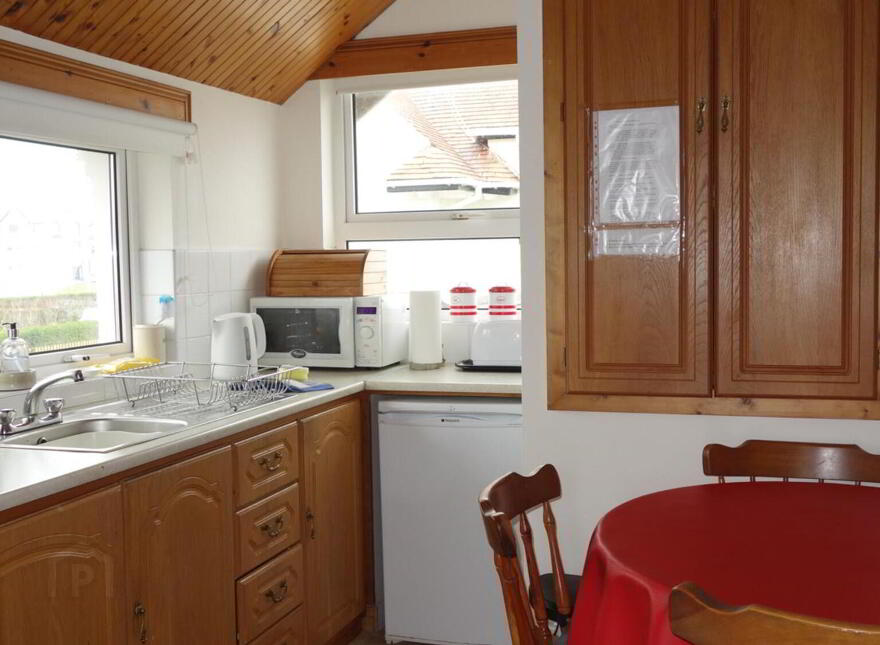 HOLIDAY, 5 Hopefield Avenue, Portrush, BT56 8HB