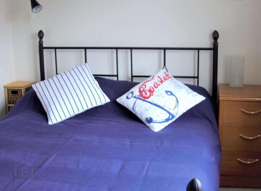 HOLIDAY, 5 Hopefield Avenue, Portrush, BT56 8HB