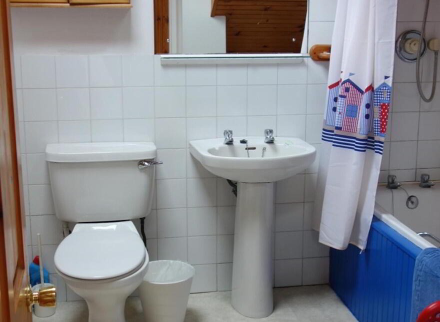 HOLIDAY, 5 Hopefield Avenue, Portrush, BT56 8HB