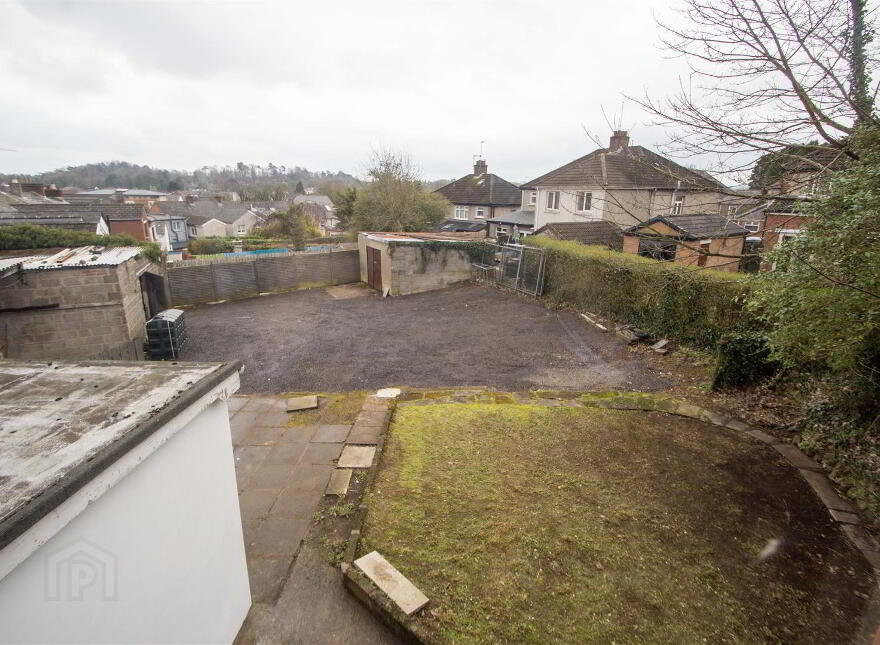 House And Apartment With Yard & Outbuildings, 78 Upper Dunmurry Lane, Belfast, BT17 0PS