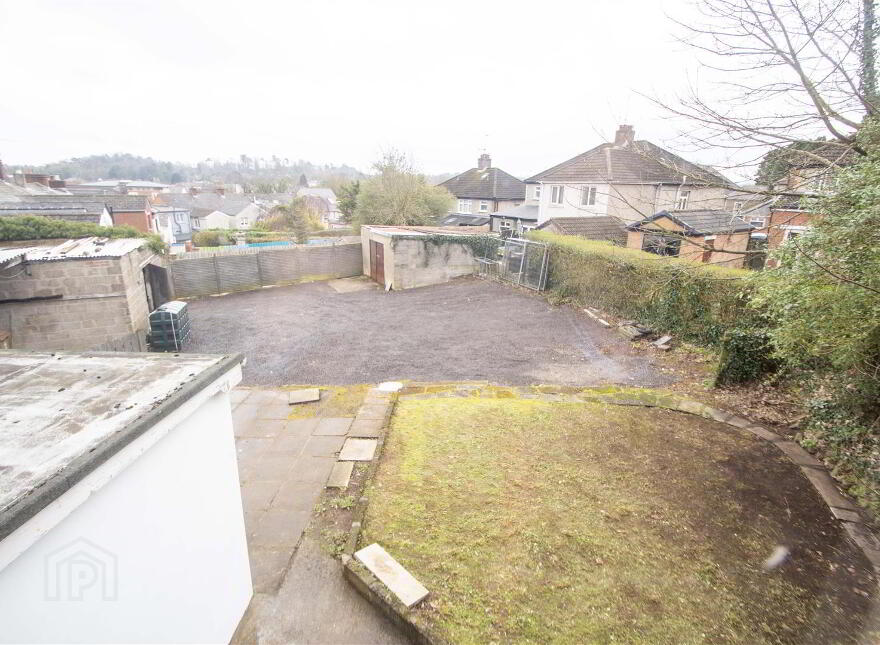 House And Apartment With Yard & Outbuildings, 78 Upper Dunmurry Lane, Belfast, BT17 0PS