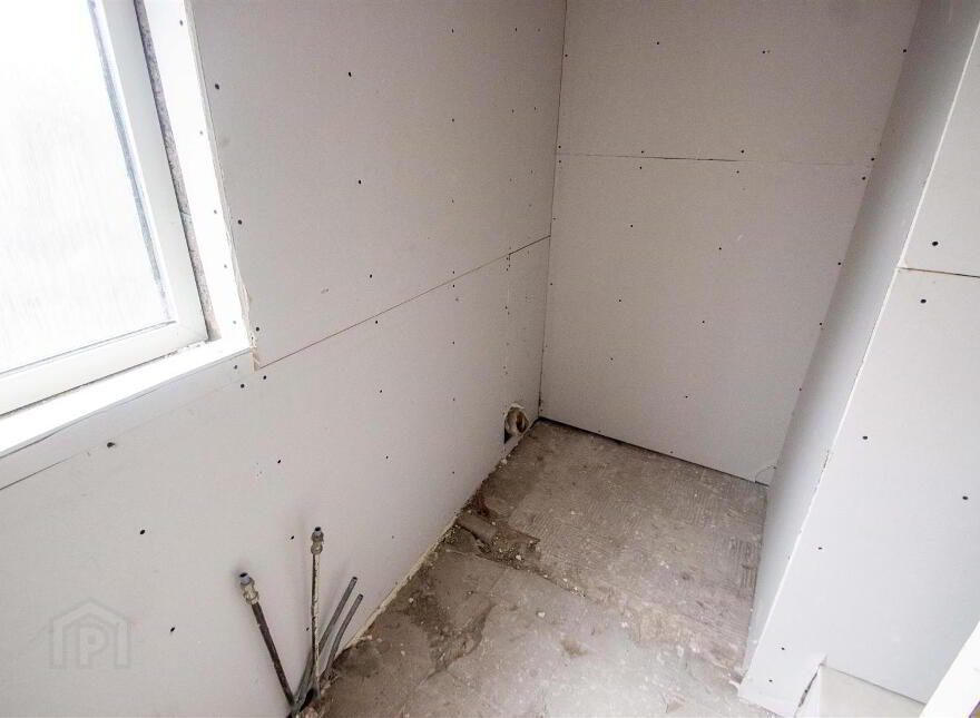 House And Apartment With Yard & Outbuildings, 78 Upper Dunmurry Lane, Belfast, BT17 0PS