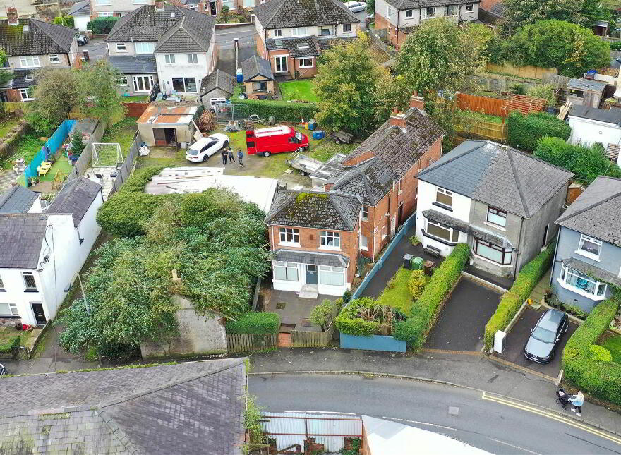 House And Apartment With Yard & Outbuildings, 78 Upper Dunmurry Lane, Belfast, BT17 0PS