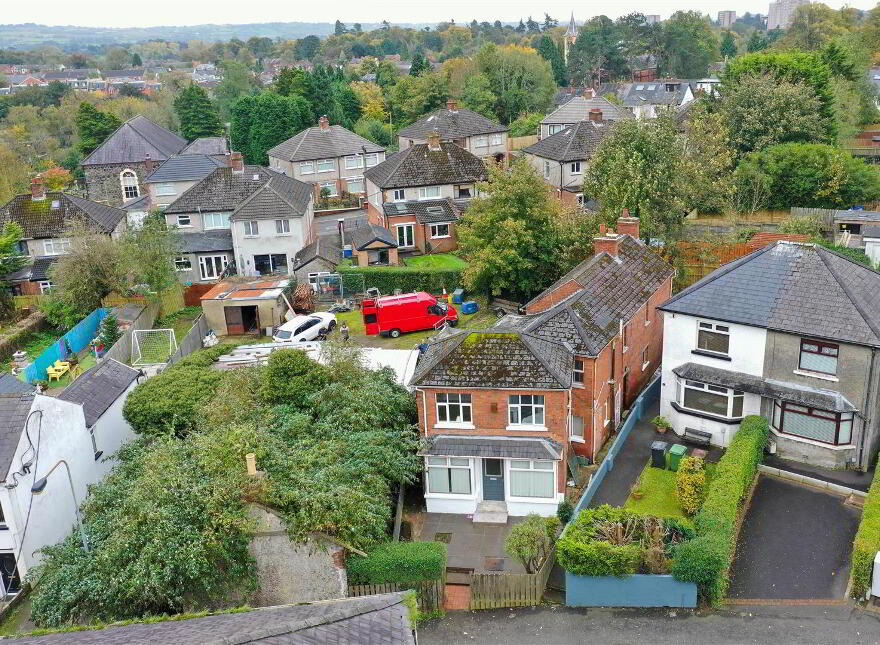 House And Apartment With Yard & Outbuildings, 78 Upper Dunmurry Lane, Belfast, BT17 0PS