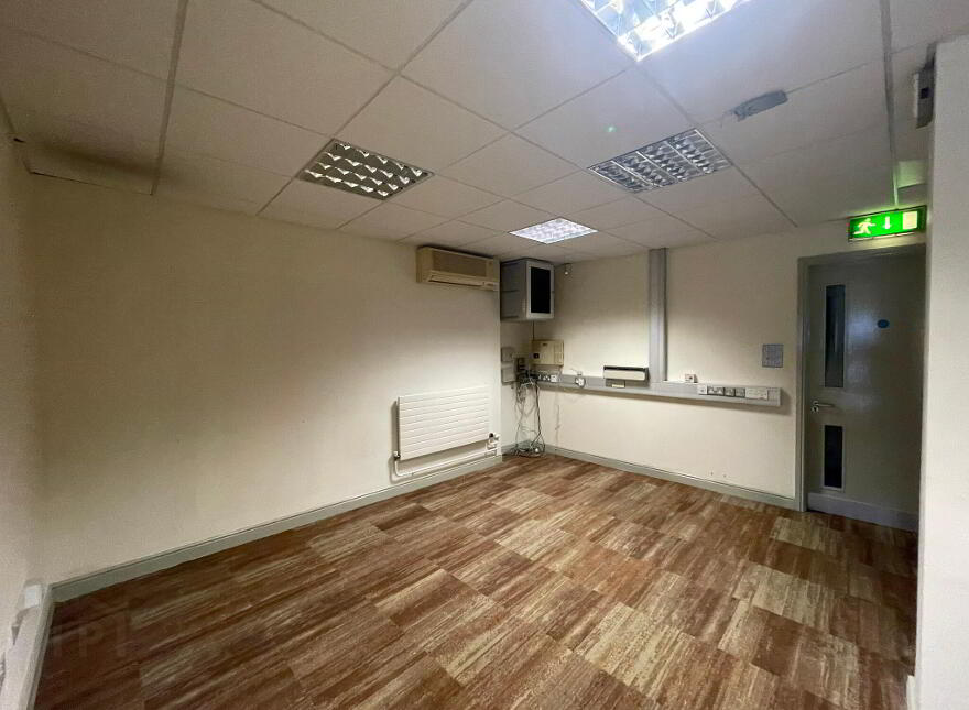 The Square, Roscommon, Roscommon Town, F42YE89