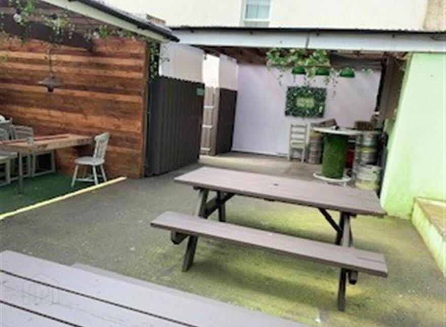 Savages Bar, 27 Stream Street, Downpatrick, BT30 6DE
