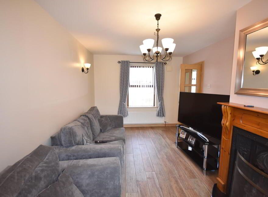 2 Main Street, Carrigans, F93Y19D