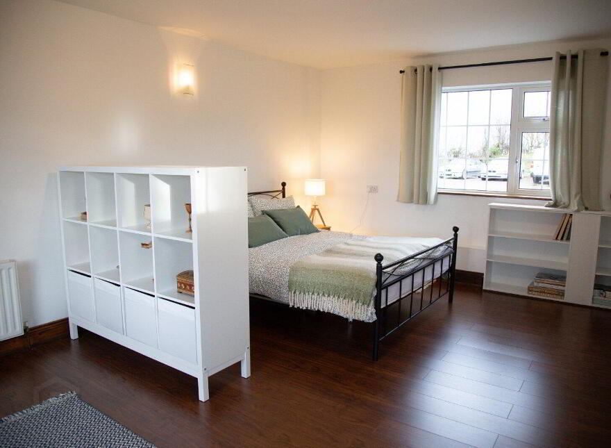 Bothar Ard House, Knockaderry, V42W293