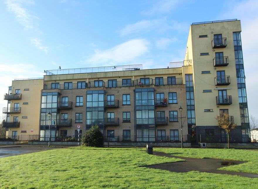Apartment 29 Harbour Point, Longford Town, N39W662 photo