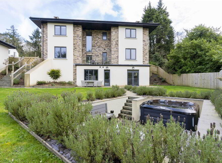 1 Culloden Wood, 170 Bangor Road, Cultra, Holywood, BT18 0EY