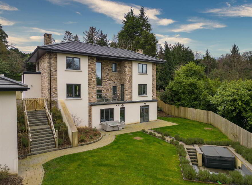 1 Culloden Wood, 170 Bangor Road, Cultra, Holywood, BT18 0EY