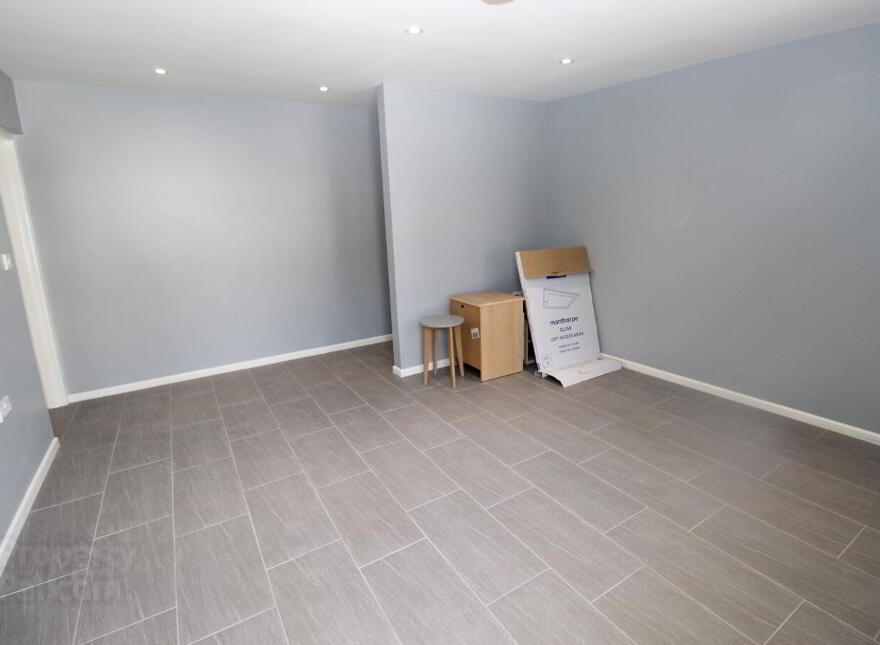 1a Cumberland Drive, Dundonald, BT16 2AS