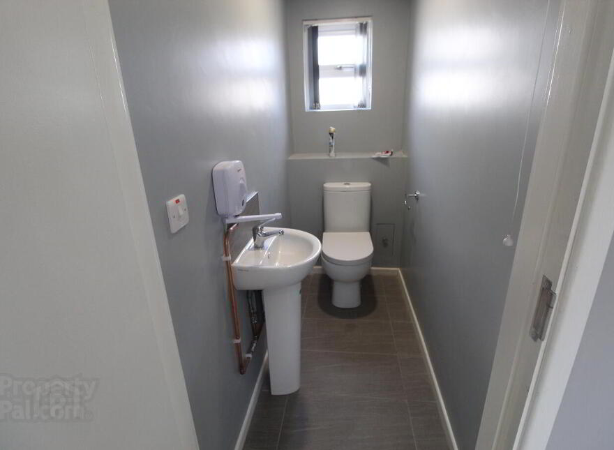 1a Cumberland Drive, Dundonald, BT16 2AS
