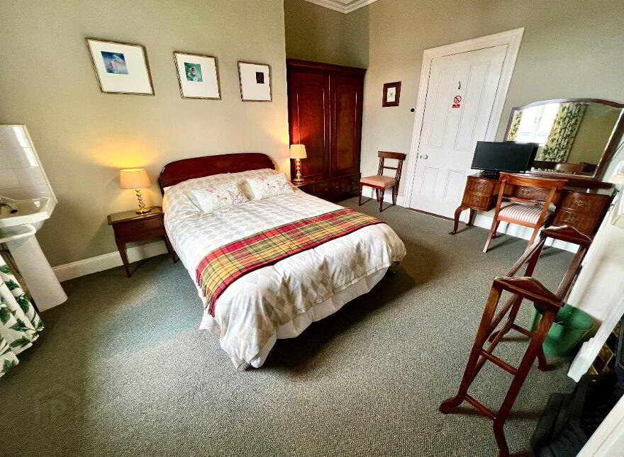 The Manor House, 15 Main Street, Eglinton, L'Derry, BT47 3AA