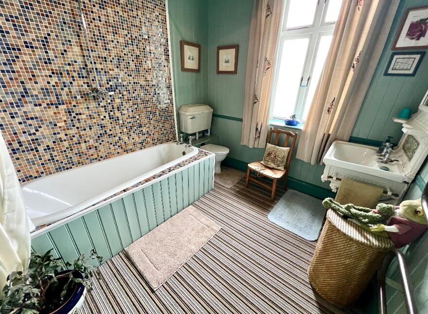 The Manor House, 15 Main Street, Eglinton, L'Derry, BT47 3AA