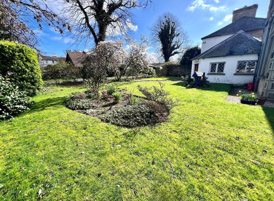 The Manor House, 15 Main Street, Eglinton, L'Derry, BT47 3AA
