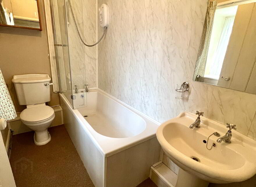 The Manor House, 15 Main Street, Eglinton, L'Derry, BT47 3AA