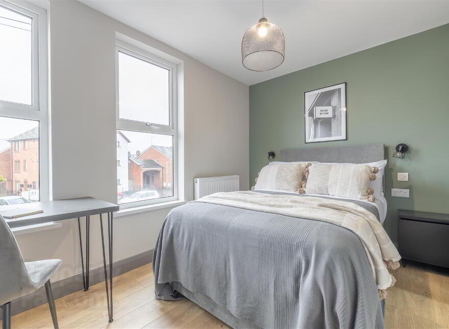 Rm 1 & 4, 300 Beersbridge Road, Belfast, BT5 5DY photo