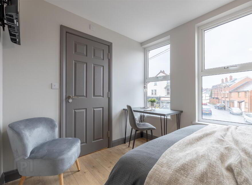 Rm 1 & 4, 300 Beersbridge Road, Belfast, BT5 5DY