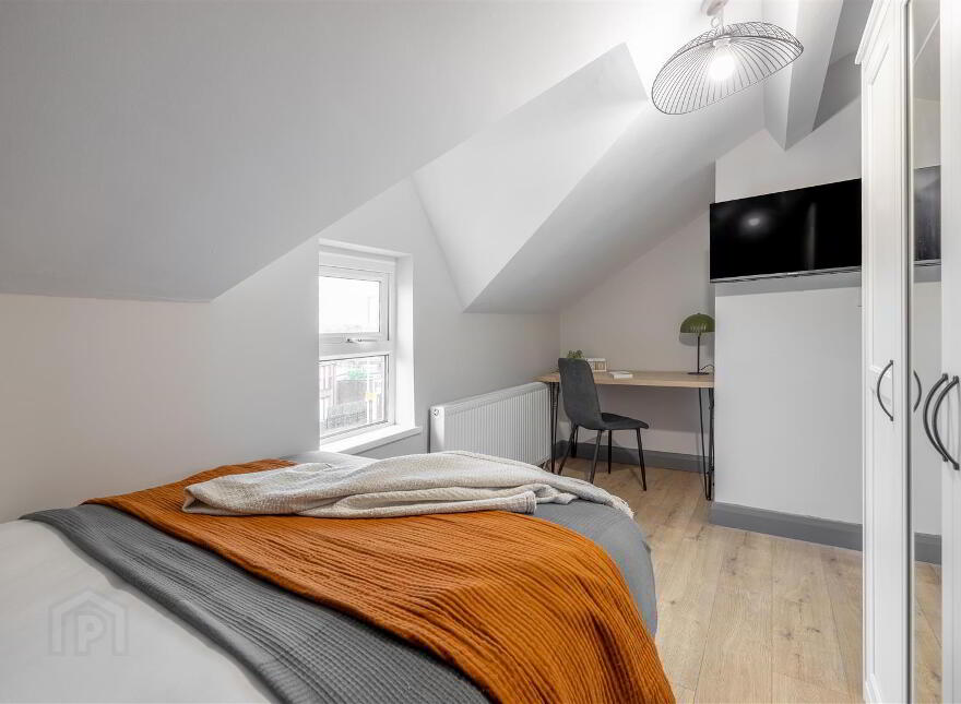 Rm 1 & 4, 300 Beersbridge Road, Belfast, BT5 5DY