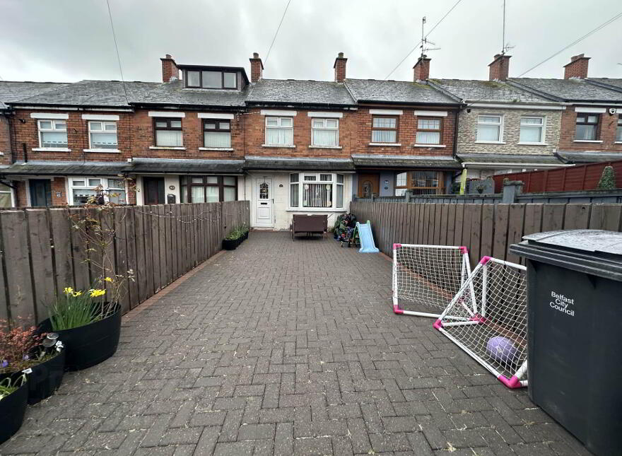 41 Ladbrook Drive, Ardoyne, Belfast, BT14 7NB photo