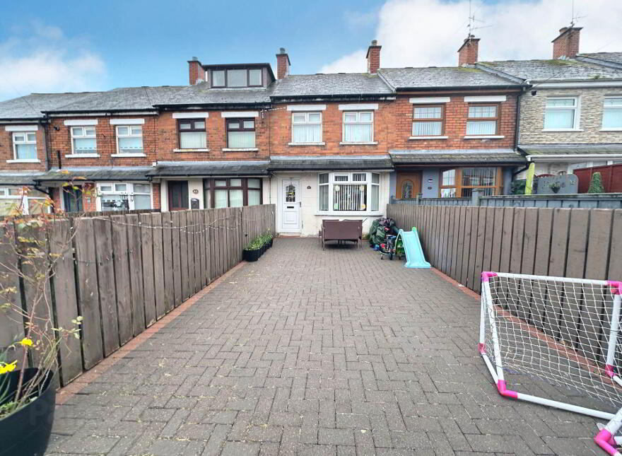 41 Ladbrook Drive, Ardoyne, Belfast, BT14 7NB photo