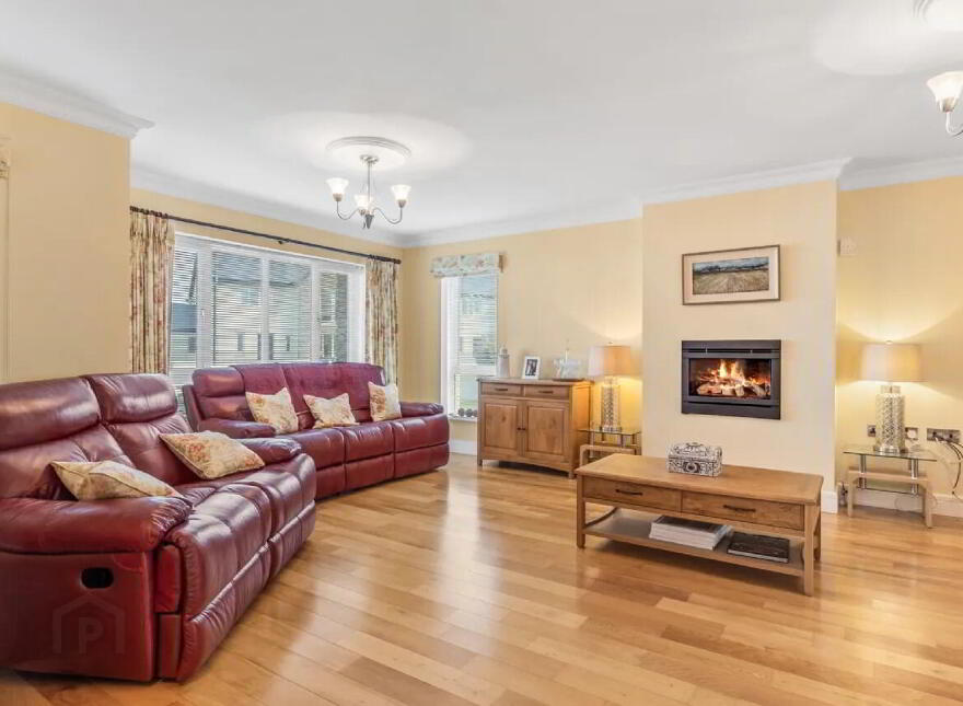 4 Pairc An Aonaigh, Bruach Abhainn, Mogeely, P25Y8W7