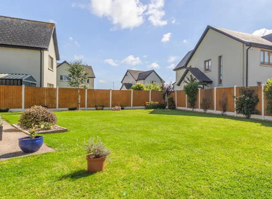 4 Pairc An Aonaigh, Bruach Abhainn, Mogeely, P25Y8W7