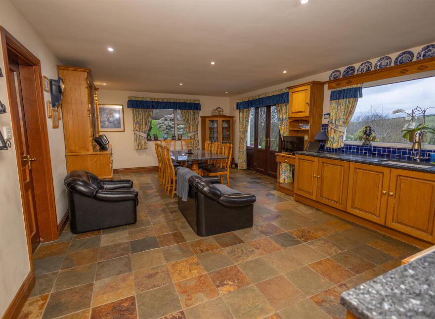 75 Dromara Road, Dundrum, Newcastle, BT33 0NS