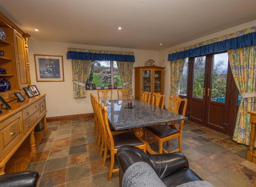 75 Dromara Road, Dundrum, Newcastle, BT33 0NS