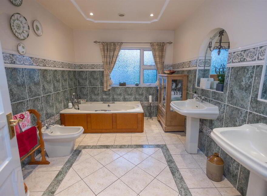 75 Dromara Road, Dundrum, Newcastle, BT33 0NS