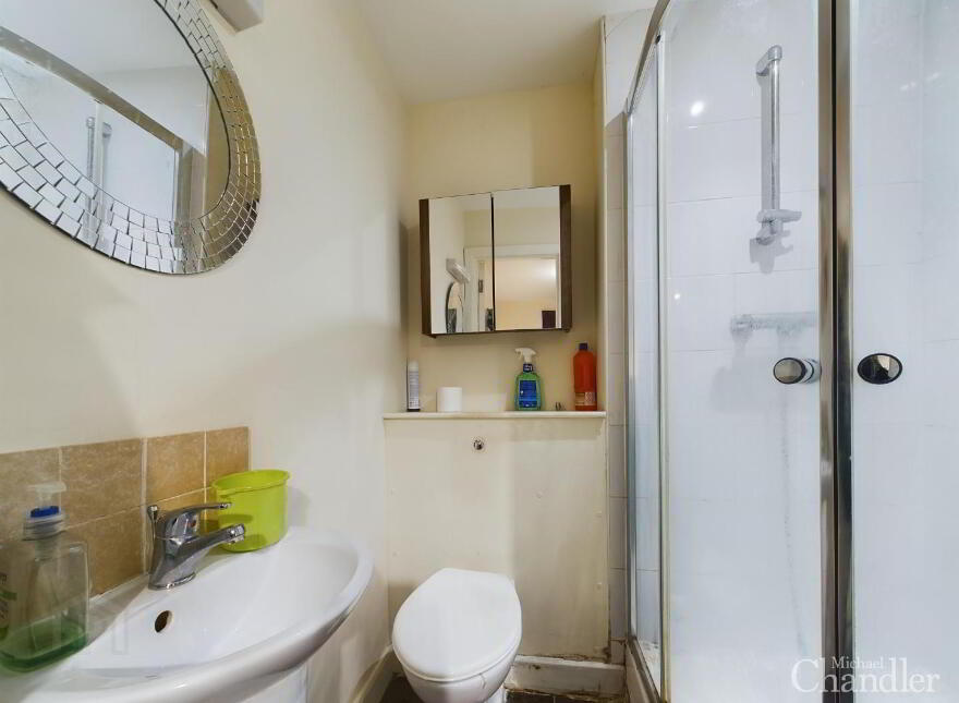 706 College Central, 4 College Avenue, Belfast, BT1 6BD