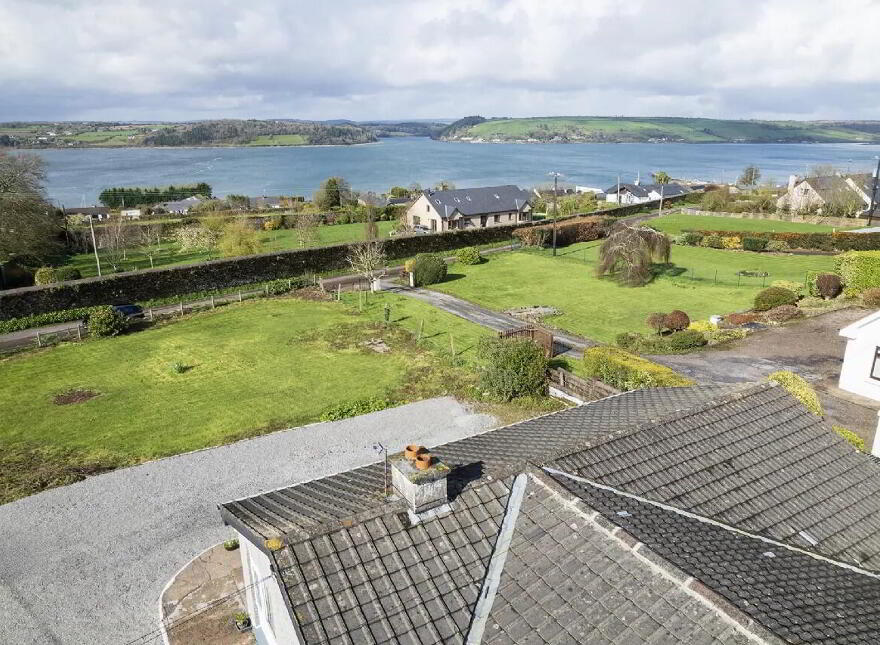 Church Road, Upper, Aghada, P25YK88