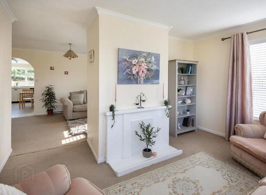 Church Road, Upper, Aghada, P25YK88