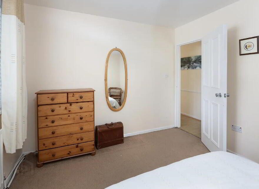 Church Road, Upper, Aghada, P25YK88