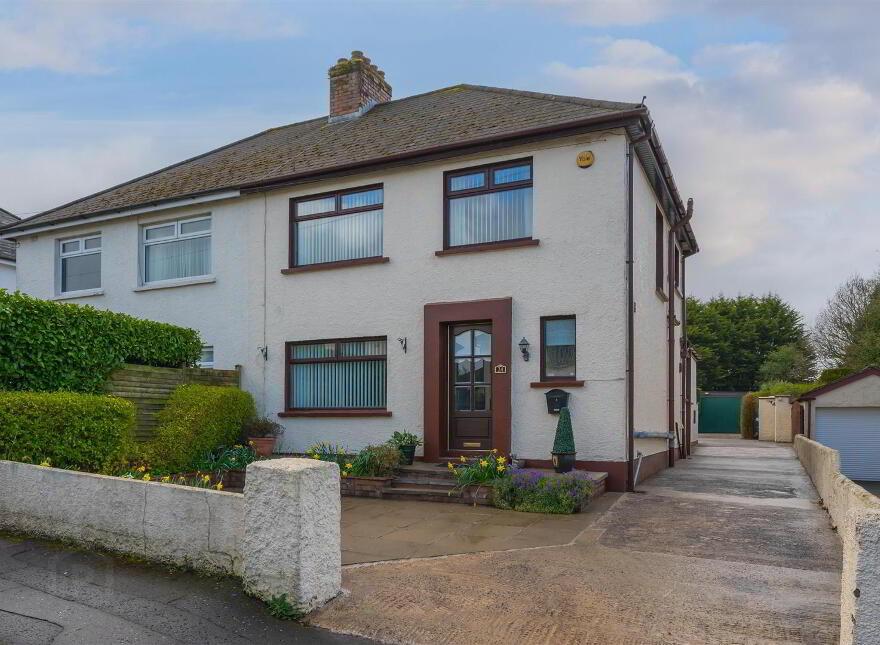 Property For Sale in Swanston Area, Newtownabbey, £195,000 Max, 5 to 1