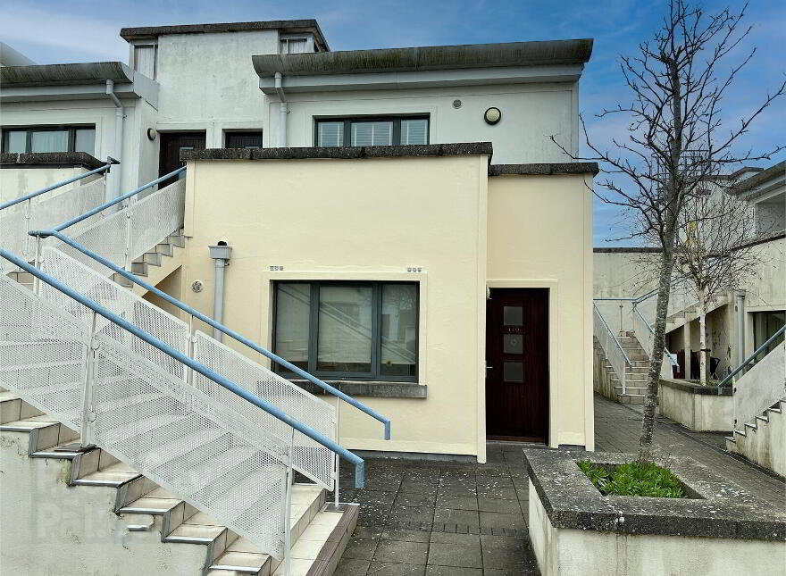 110 Station House, Macdonagh Junction, Kilkenny Town, R95VK11 photo