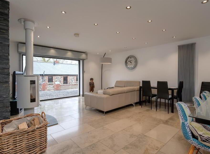 43 Loughview Road, Crumlin, BT29 4RF