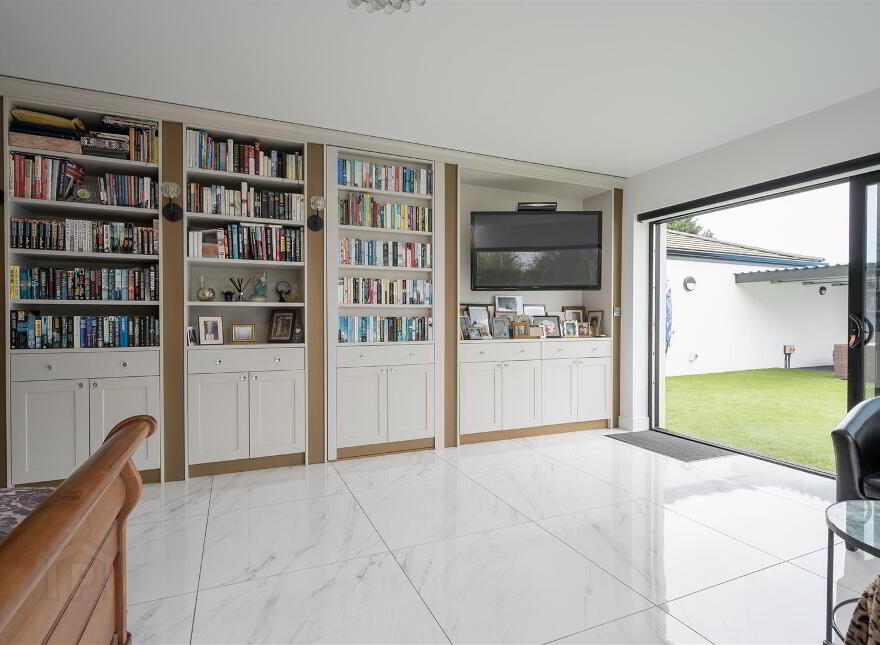 43 Loughview Road, Crumlin, BT29 4RF