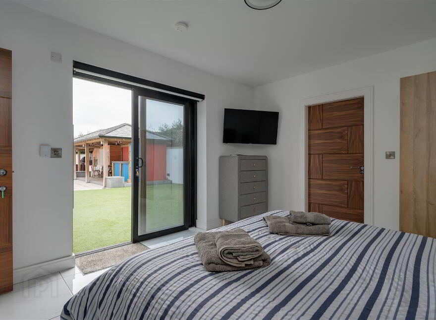 43 Loughview Road, Crumlin, BT29 4RF