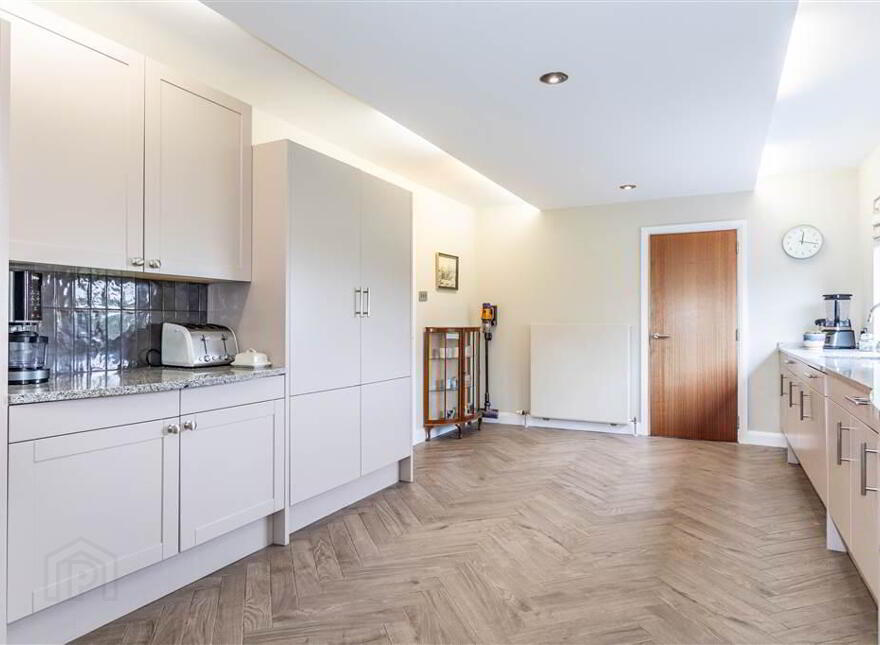 8 Cranfield Road, Randalstown, BT41 3ND